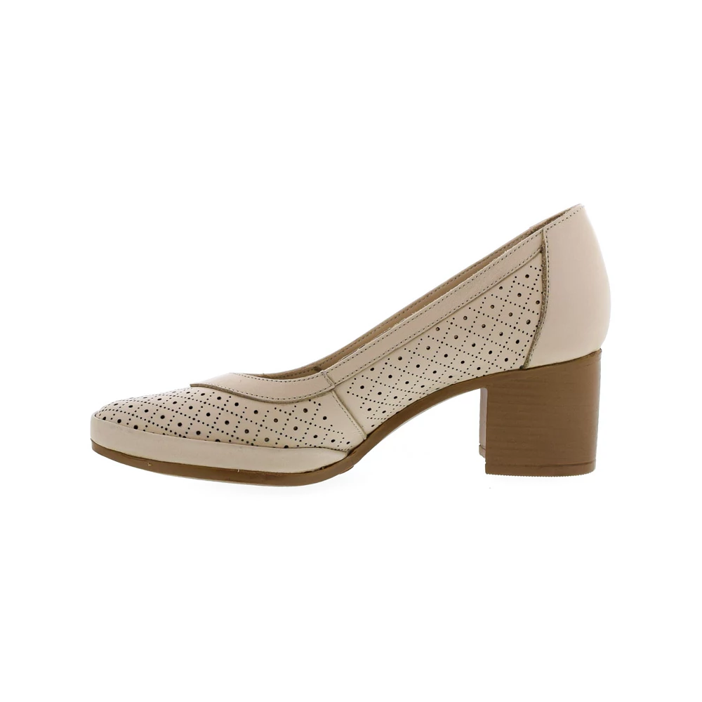 Venus női lyukacsos pumps 212934_C.jpg