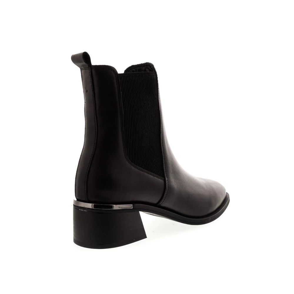 Albini bokacsizma215482_D.jpg